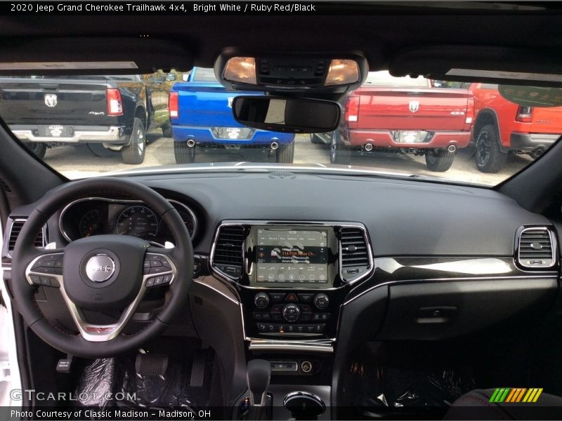 Dashboard of 2020 Grand Cherokee Trailhawk 4x4