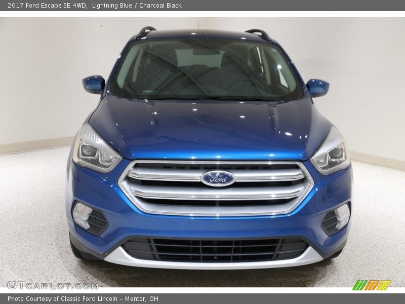 Lightning Blue / Charcoal Black 2017 Ford Escape SE 4WD