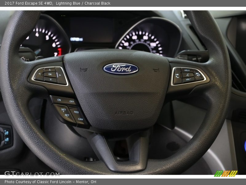 Lightning Blue / Charcoal Black 2017 Ford Escape SE 4WD