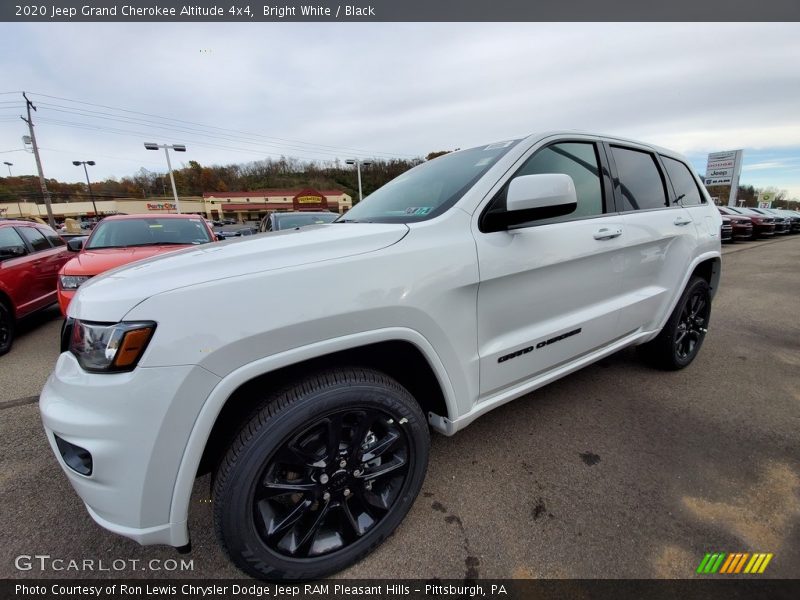 Bright White / Black 2020 Jeep Grand Cherokee Altitude 4x4