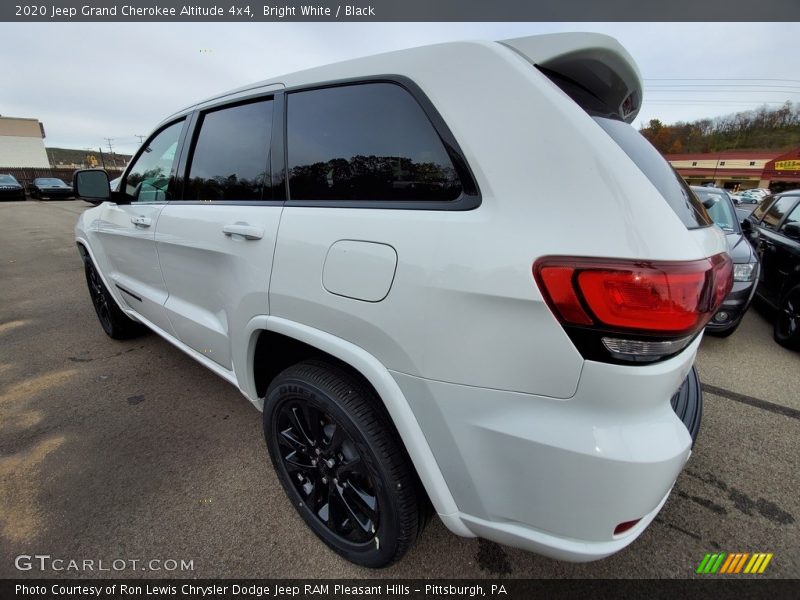 Bright White / Black 2020 Jeep Grand Cherokee Altitude 4x4