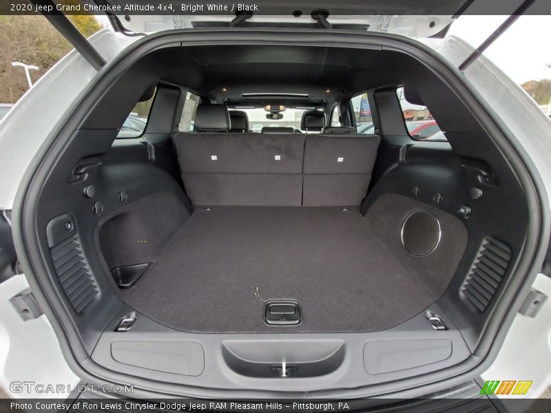 Bright White / Black 2020 Jeep Grand Cherokee Altitude 4x4