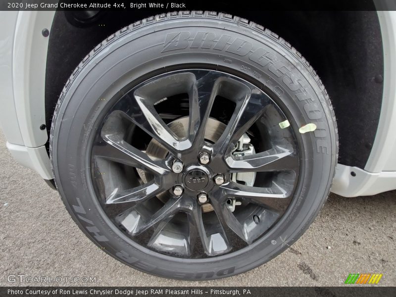 Bright White / Black 2020 Jeep Grand Cherokee Altitude 4x4