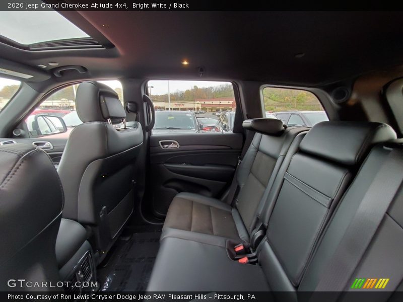 Bright White / Black 2020 Jeep Grand Cherokee Altitude 4x4