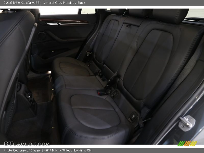 Mineral Grey Metallic / Black 2016 BMW X1 xDrive28i