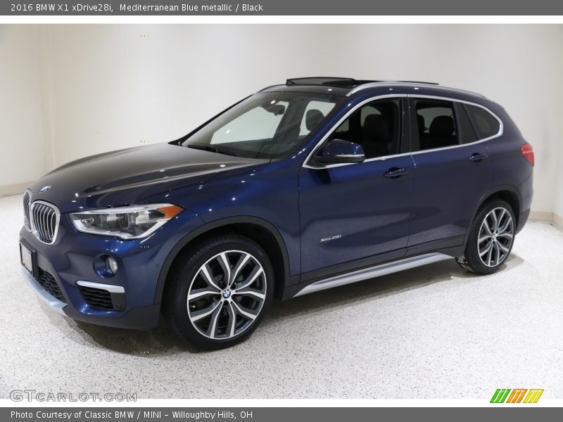 Mediterranean Blue metallic / Black 2016 BMW X1 xDrive28i