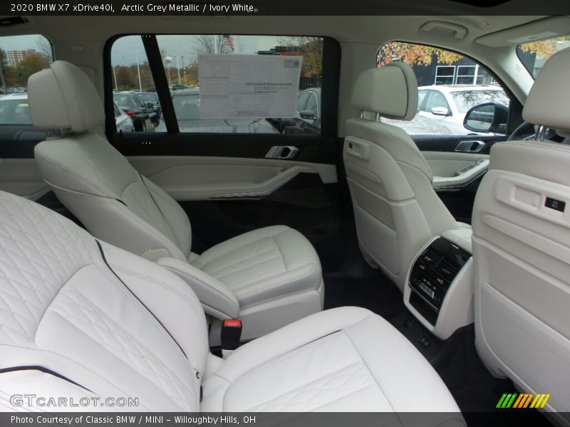 Arctic Grey Metallic / Ivory White 2020 BMW X7 xDrive40i