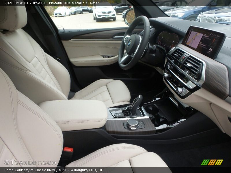  2020 X3 xDrive30i Oyster Interior