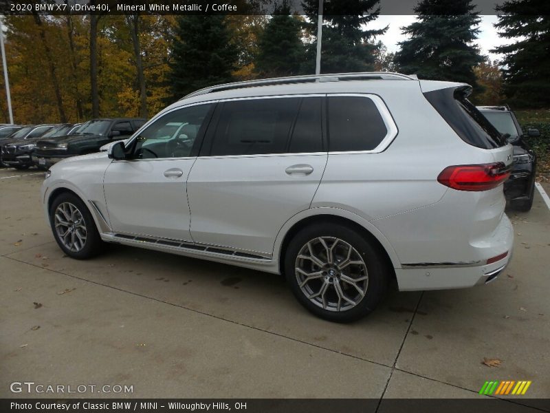 Mineral White Metallic / Coffee 2020 BMW X7 xDrive40i