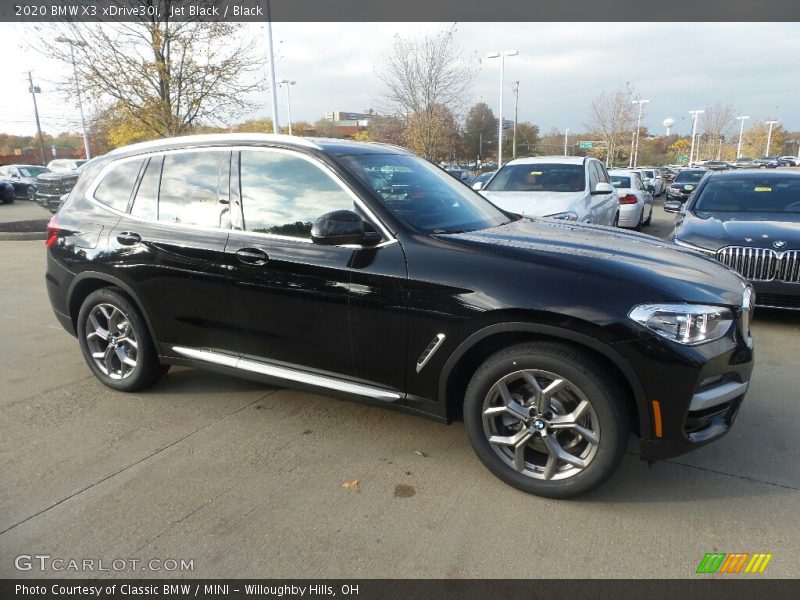 Front 3/4 View of 2020 X3 xDrive30i