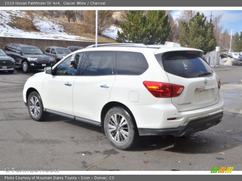 Glacier White / Charcoal 2019 Nissan Pathfinder SV 4x4