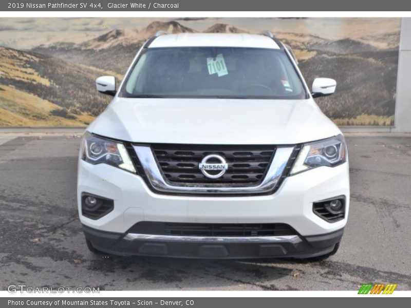 Glacier White / Charcoal 2019 Nissan Pathfinder SV 4x4