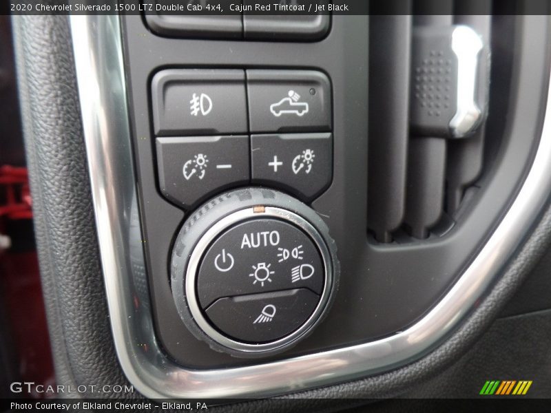 Controls of 2020 Silverado 1500 LTZ Double Cab 4x4