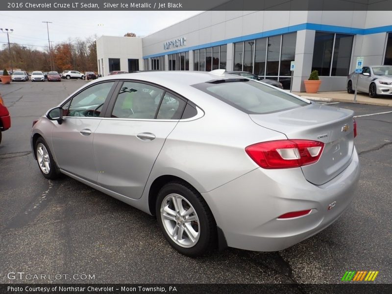 Silver Ice Metallic / Jet Black 2016 Chevrolet Cruze LT Sedan