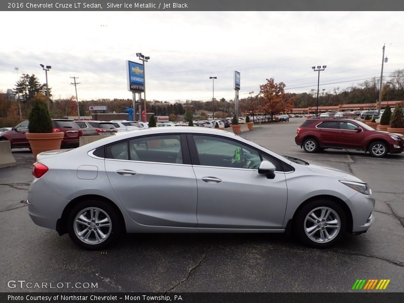 Silver Ice Metallic / Jet Black 2016 Chevrolet Cruze LT Sedan