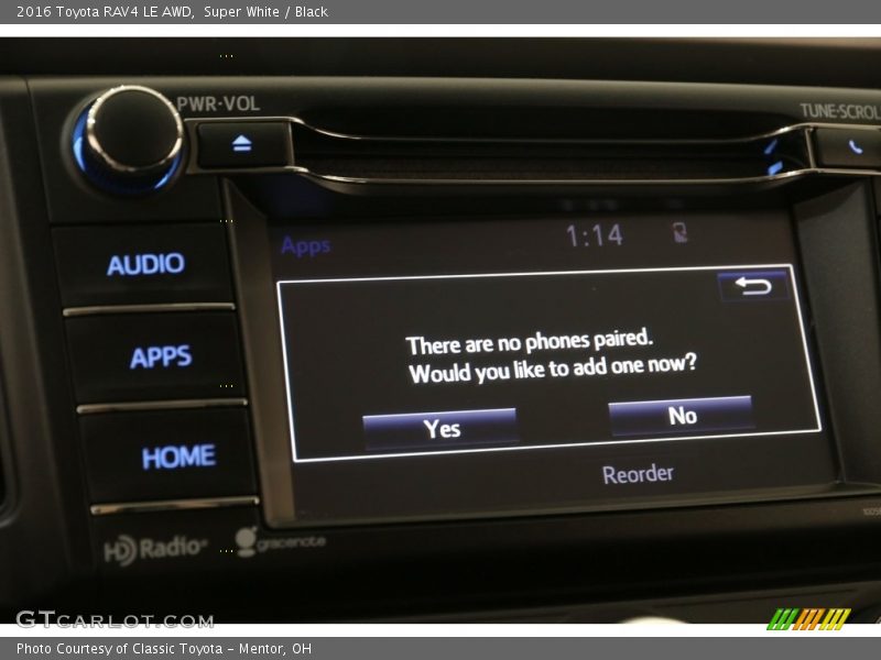 Super White / Black 2016 Toyota RAV4 LE AWD