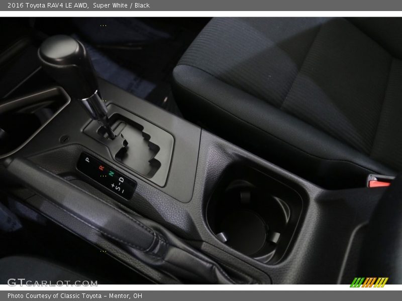 Super White / Black 2016 Toyota RAV4 LE AWD