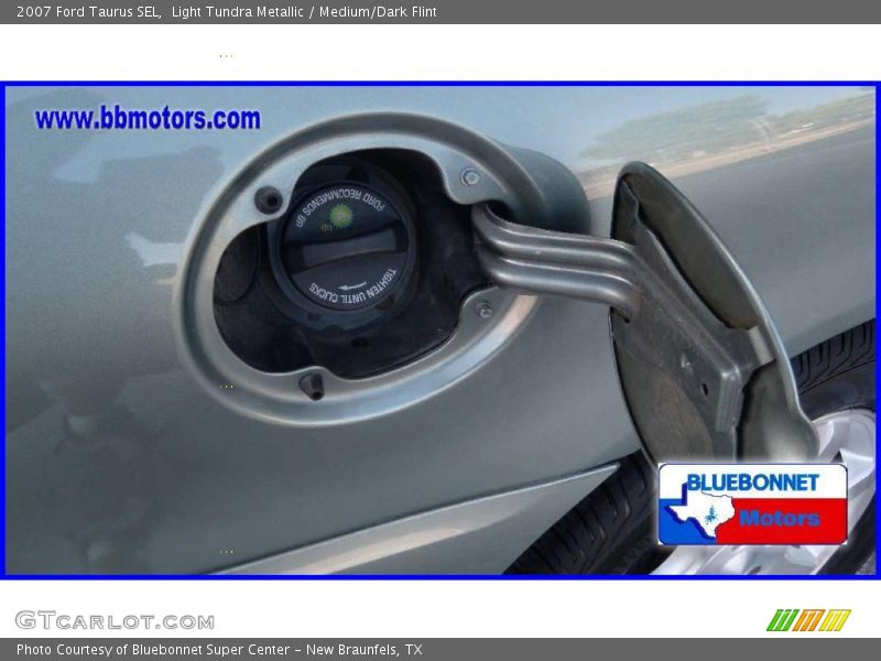 Light Tundra Metallic / Medium/Dark Flint 2007 Ford Taurus SEL