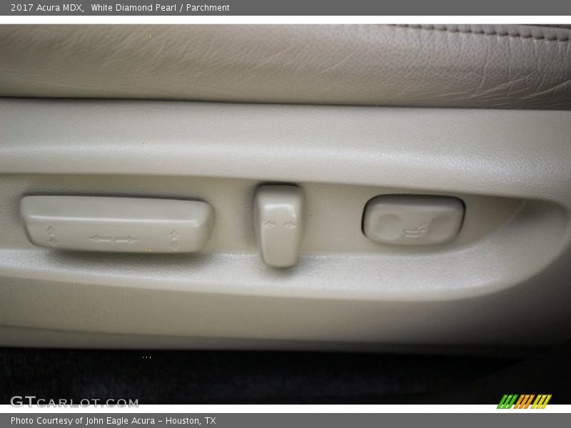 White Diamond Pearl / Parchment 2017 Acura MDX