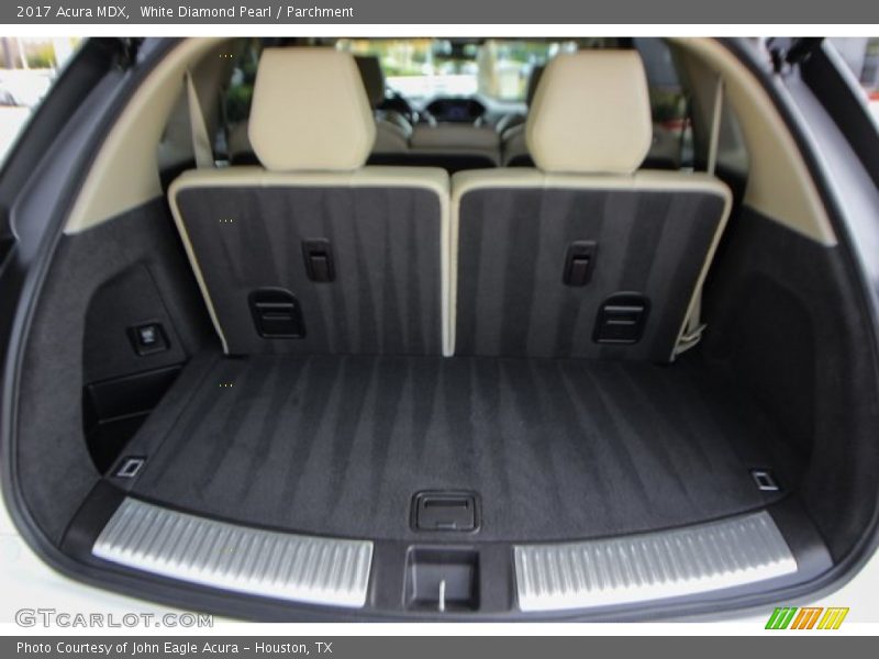 White Diamond Pearl / Parchment 2017 Acura MDX