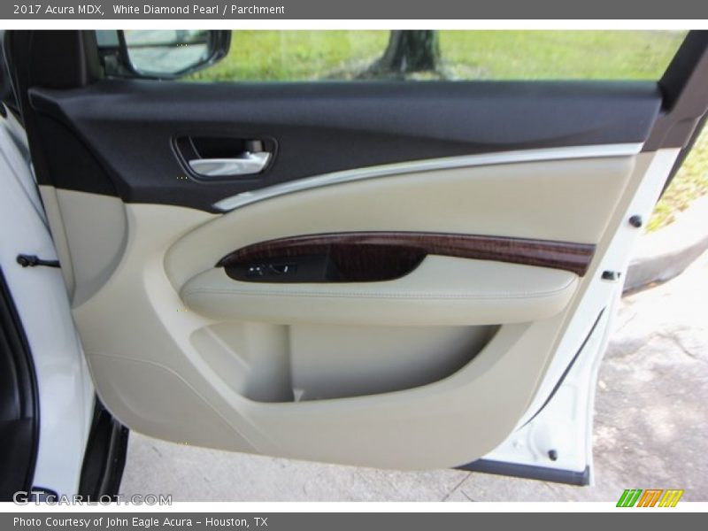 White Diamond Pearl / Parchment 2017 Acura MDX
