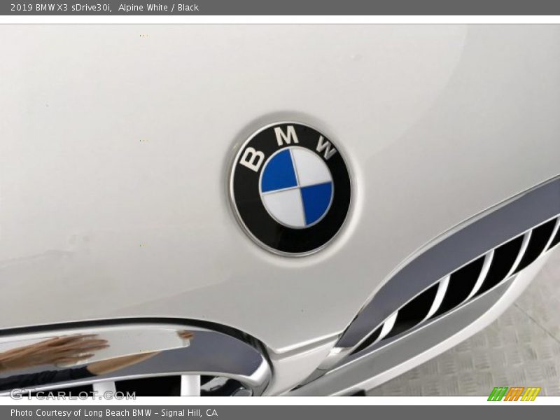 Alpine White / Black 2019 BMW X3 sDrive30i