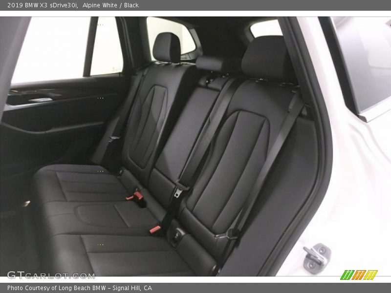 Alpine White / Black 2019 BMW X3 sDrive30i