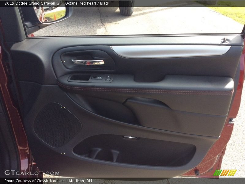 Octane Red Pearl / Black 2019 Dodge Grand Caravan GT