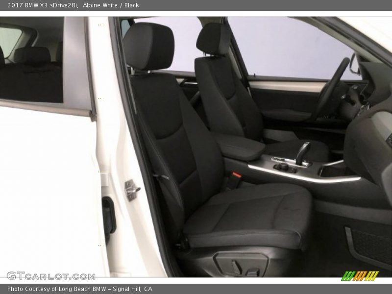 Alpine White / Black 2017 BMW X3 sDrive28i