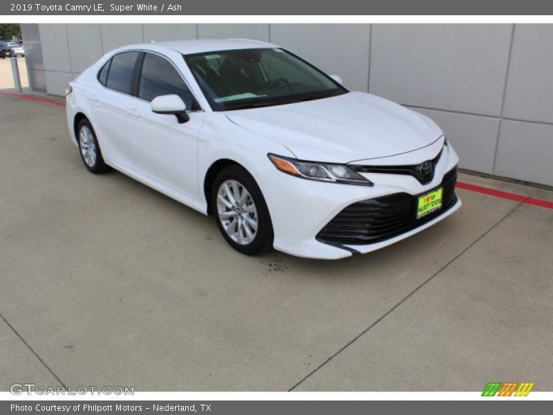 Super White / Ash 2019 Toyota Camry LE