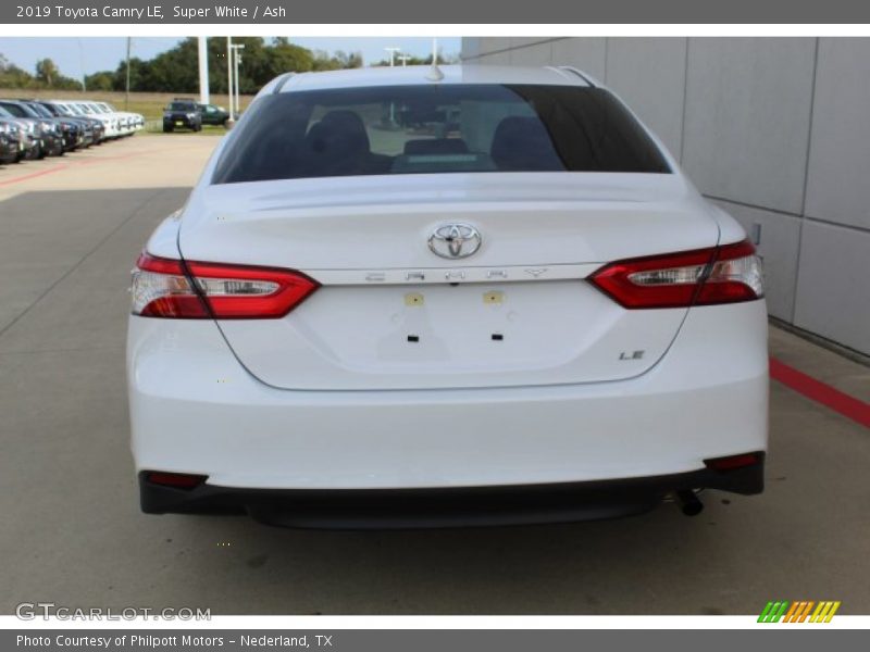 Super White / Ash 2019 Toyota Camry LE