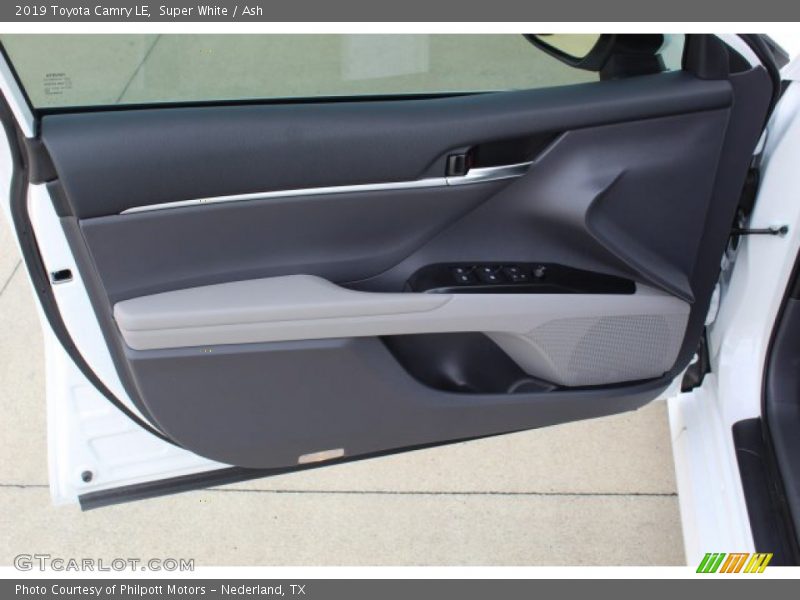 Super White / Ash 2019 Toyota Camry LE