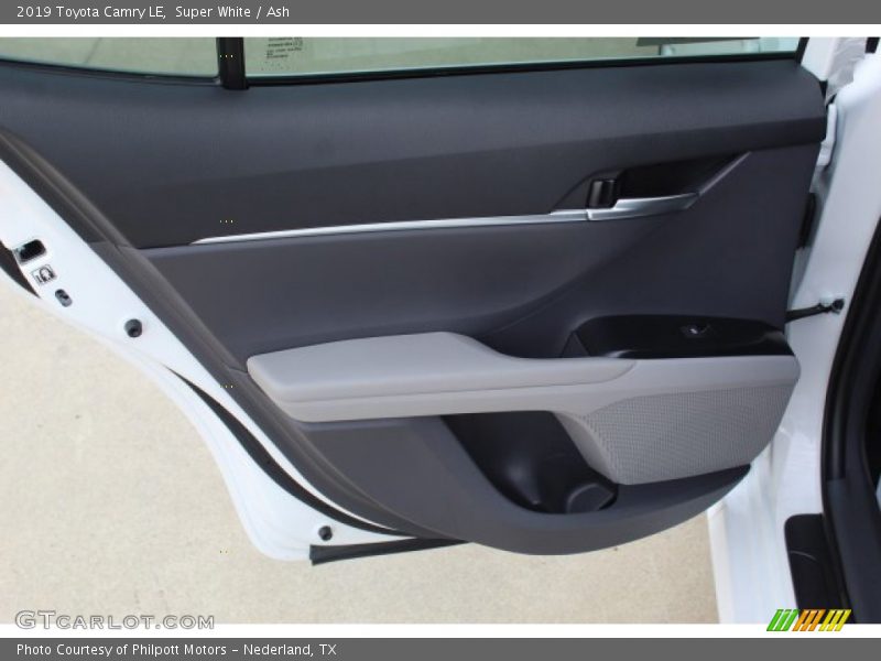 Super White / Ash 2019 Toyota Camry LE