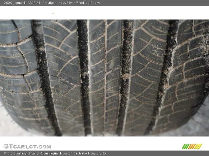 Indus Silver Metallic / Ebony 2020 Jaguar F-PACE 25t Prestige