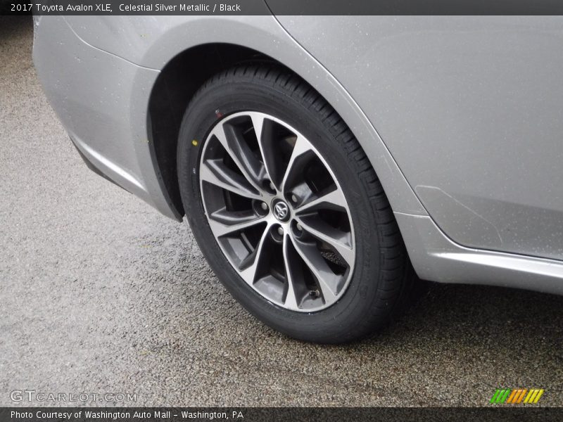 Celestial Silver Metallic / Black 2017 Toyota Avalon XLE