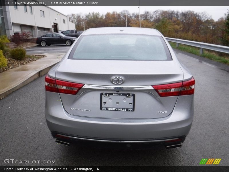 Celestial Silver Metallic / Black 2017 Toyota Avalon XLE