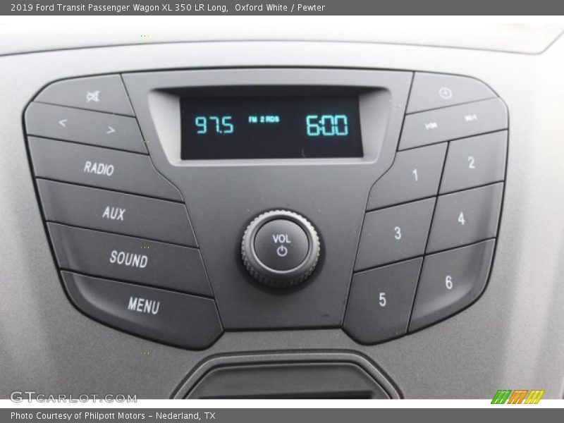 Controls of 2019 Transit Passenger Wagon XL 350 LR Long