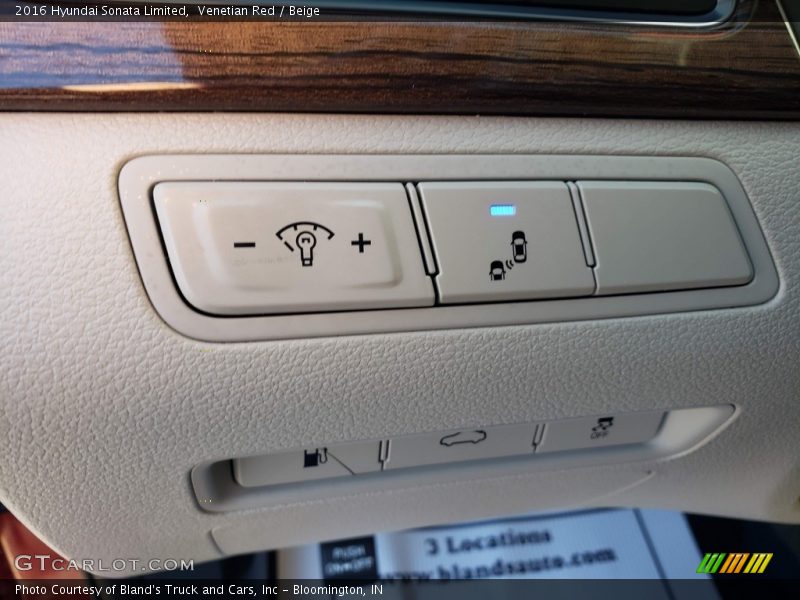 Venetian Red / Beige 2016 Hyundai Sonata Limited