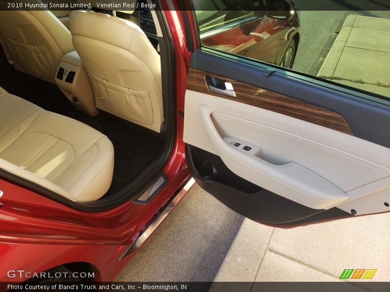 Venetian Red / Beige 2016 Hyundai Sonata Limited