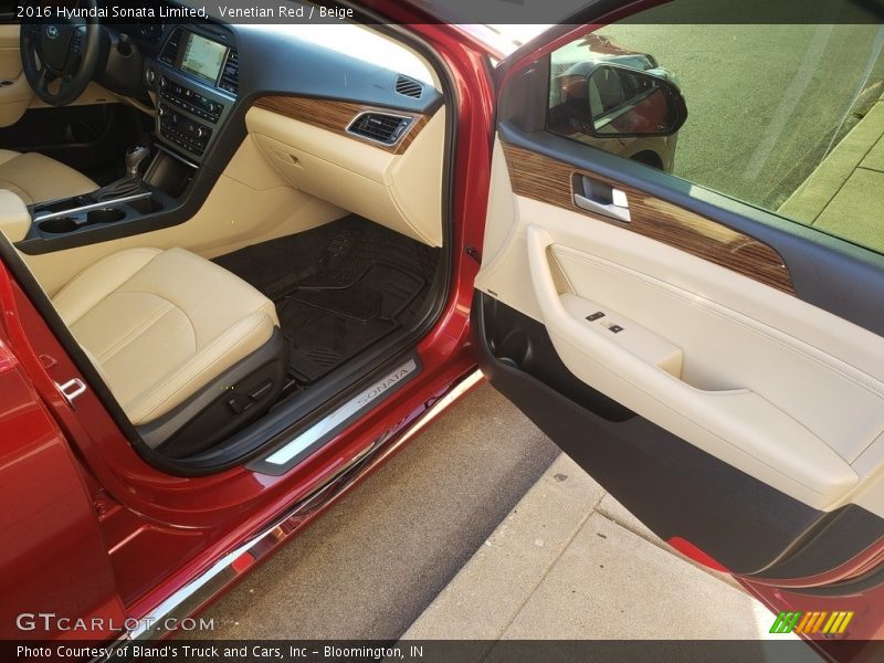 Venetian Red / Beige 2016 Hyundai Sonata Limited