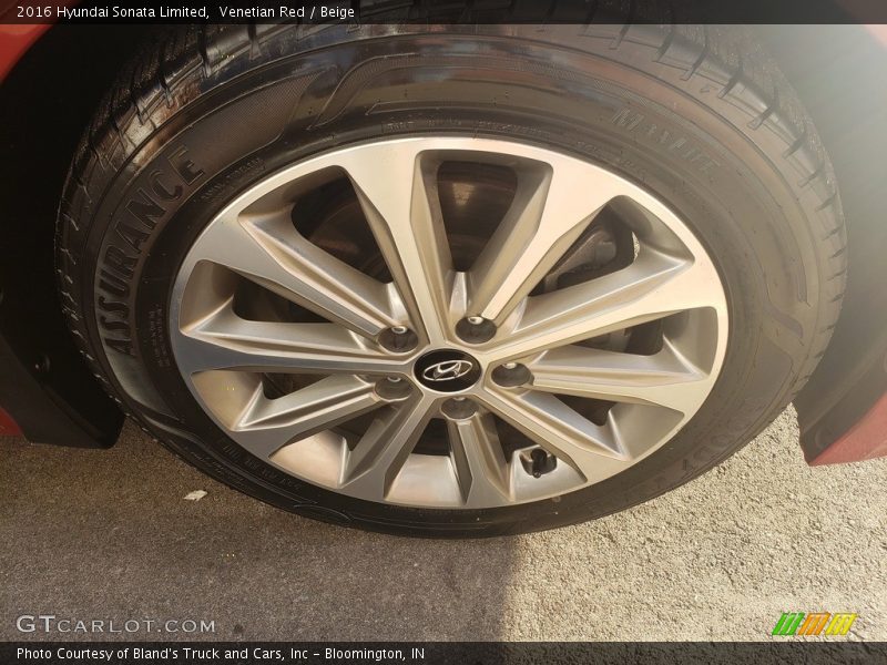 Venetian Red / Beige 2016 Hyundai Sonata Limited