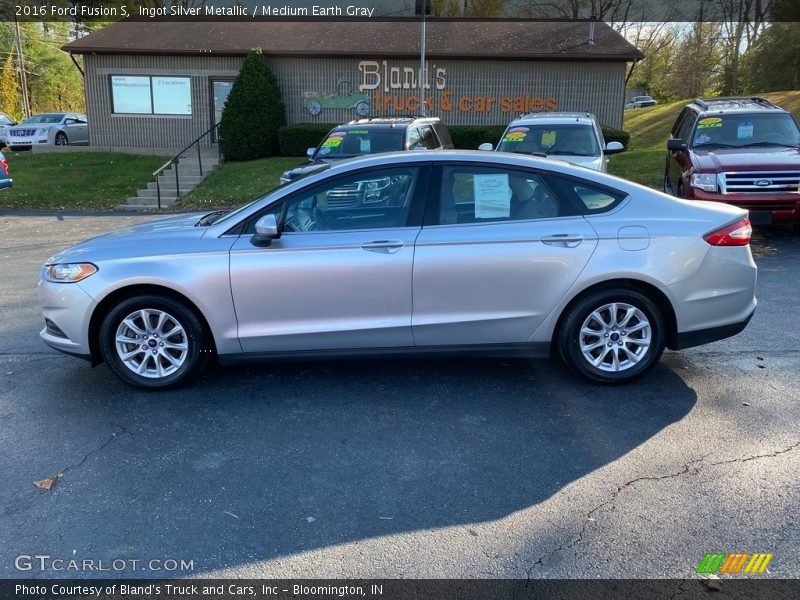 Ingot Silver Metallic / Medium Earth Gray 2016 Ford Fusion S