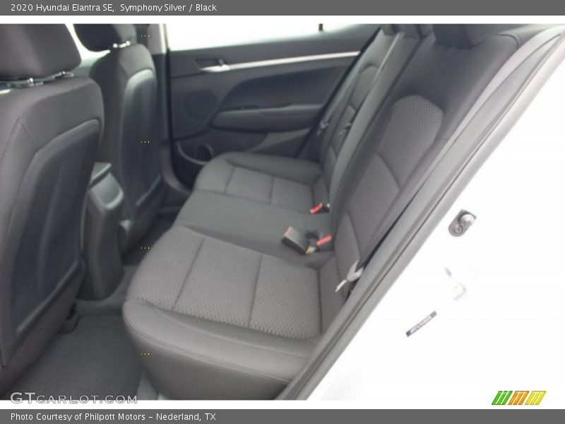 Symphony Silver / Black 2020 Hyundai Elantra SE
