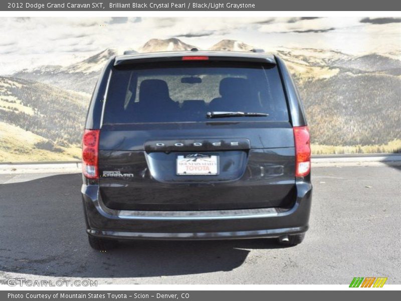 Brilliant Black Crystal Pearl / Black/Light Graystone 2012 Dodge Grand Caravan SXT