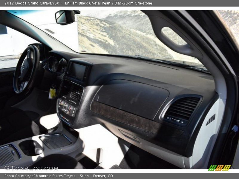 Brilliant Black Crystal Pearl / Black/Light Graystone 2012 Dodge Grand Caravan SXT
