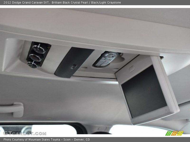 Brilliant Black Crystal Pearl / Black/Light Graystone 2012 Dodge Grand Caravan SXT