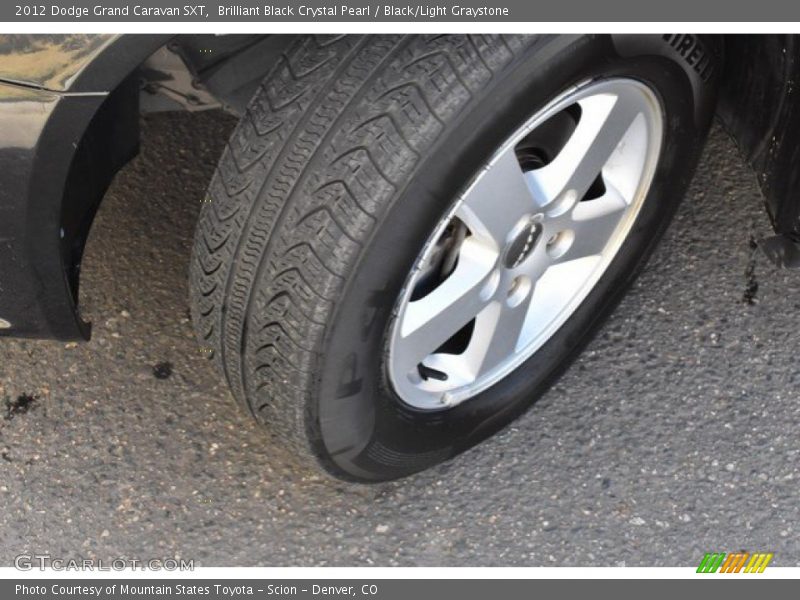 Brilliant Black Crystal Pearl / Black/Light Graystone 2012 Dodge Grand Caravan SXT