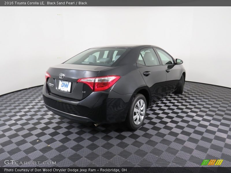 Black Sand Pearl / Black 2016 Toyota Corolla LE