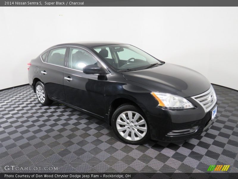 Super Black / Charcoal 2014 Nissan Sentra S