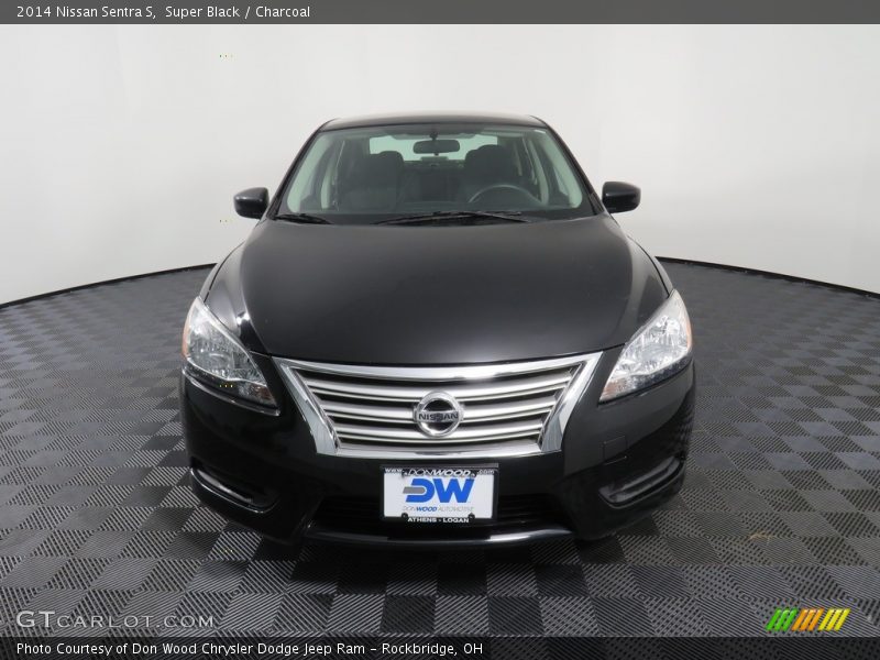 Super Black / Charcoal 2014 Nissan Sentra S